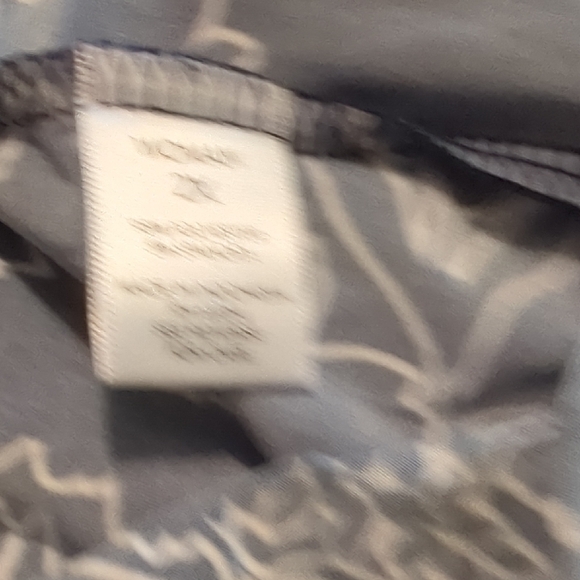 Floral Navy Blouse - Picture 7 of 8